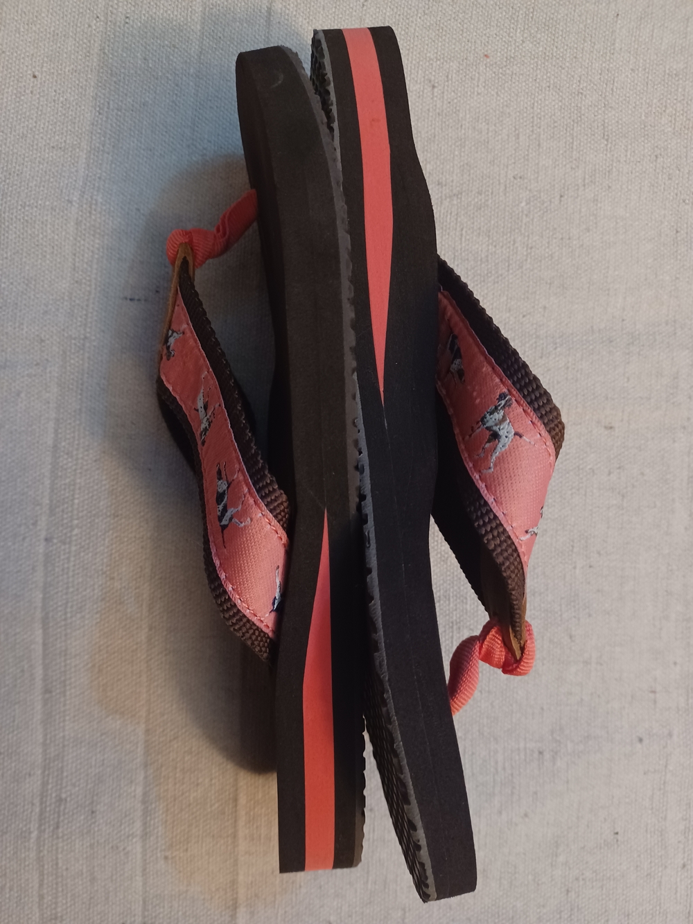 L.L.Bean Maine Isle Flip Flops With Pointer Motif Women's Size 6 - Picture 5 of 7